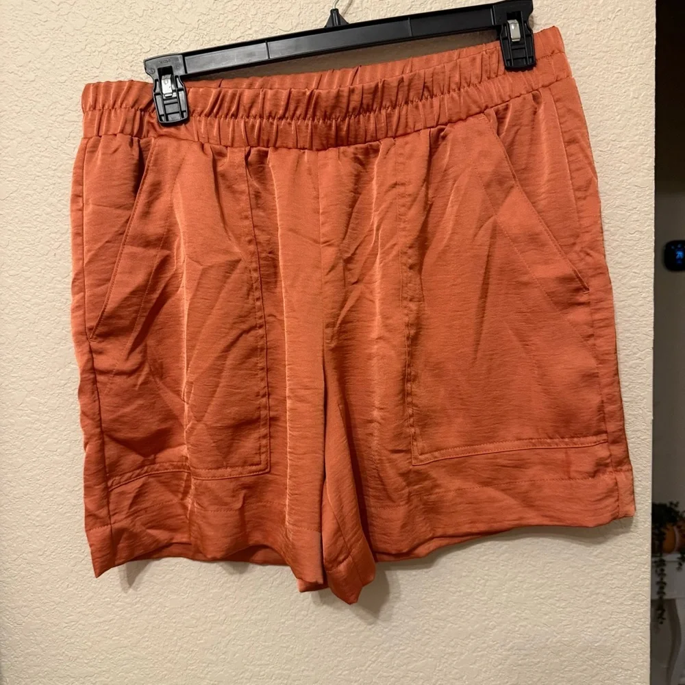 A New Day Women's Satin High Rise Pull On Shorts XL Orange Stretchy W Pockets - Picture 2 of 12